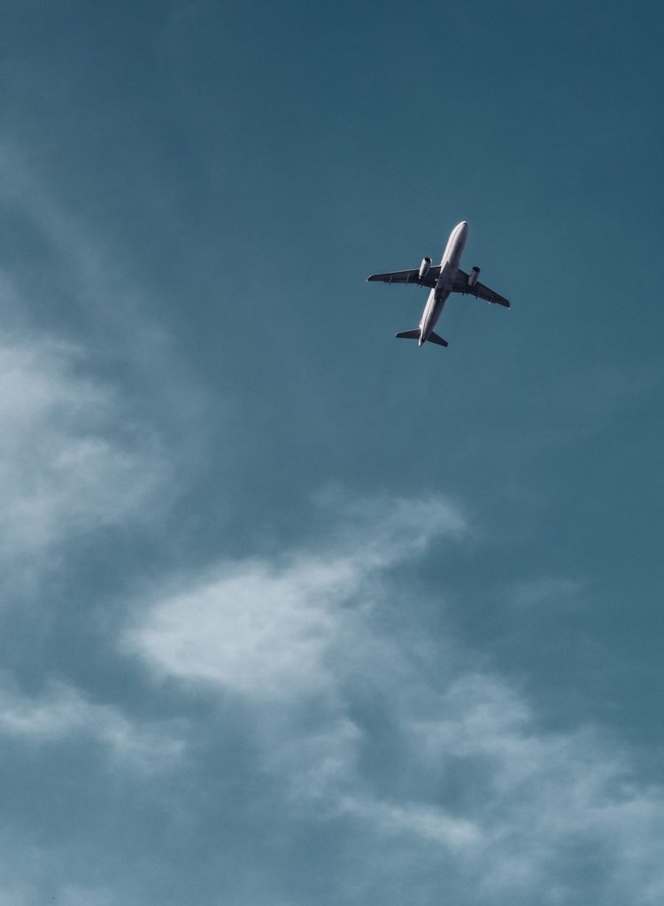 Photo by Niklas Jeromin: https://www.pexels.com/photo/an-airplane-across-the-blue-sky-14760616/
