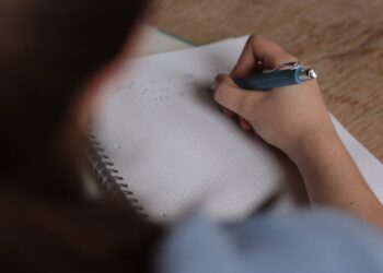 Photo by Louis Bauer: https://www.pexels.com/photo/close-up-of-hands-249360/