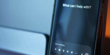 Photo by Tom Krach: https://www.pexels.com/photo/smartphone-displaying-ai-chat-interface-32021560/