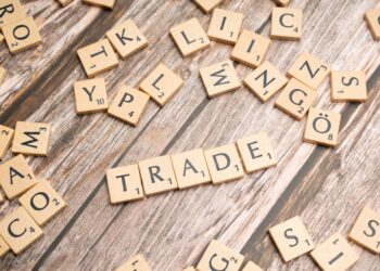Photo by Markus Winkler: https://www.pexels.com/photo/trade-and-trade-related-words-on-wooden-table-19891035/