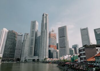 Photo by Stacey Koenitz  : https://www.pexels.com/photo/modern-buildings-in-downtown-of-megapolis-4147341/