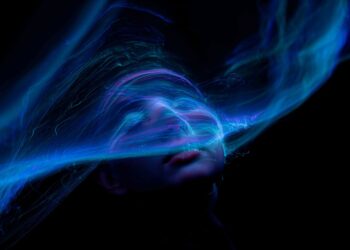 Photo by Merlin Lightpainting: https://www.pexels.com/photo/a-blue-face-glowing-11167645/